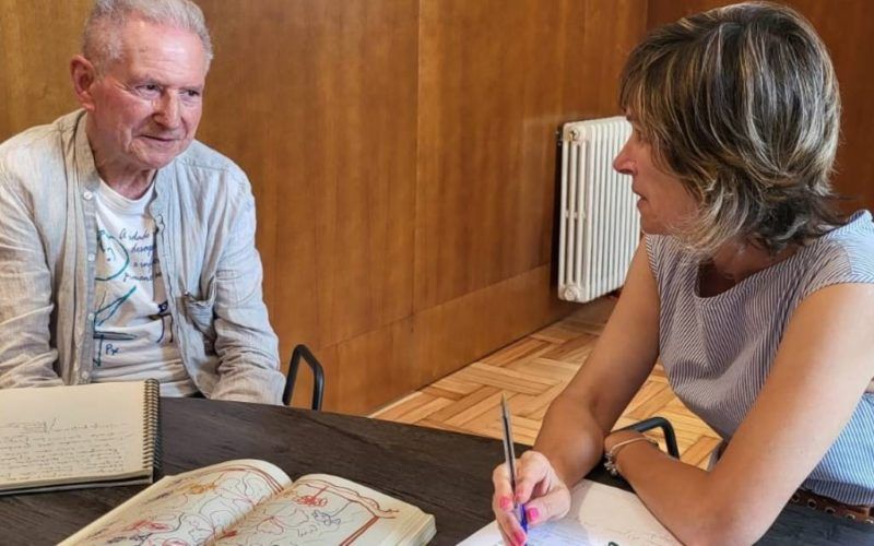 O poeta Alfonso Pexegueiro, pregoeiro da VII Feira do Libro de Ponteareas