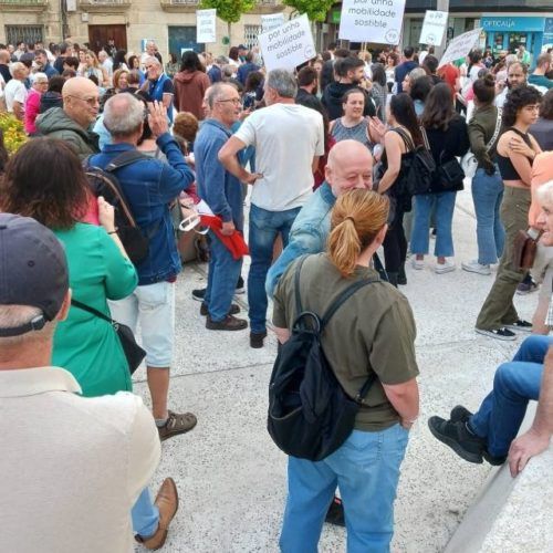 Veciños de Ponteareas protestan contra a nova política urbana