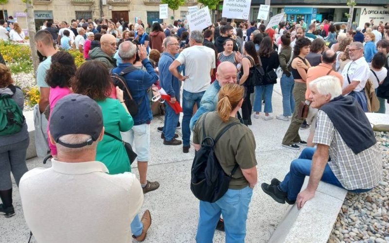 Veciños de Ponteareas protestan contra a nova política urbana