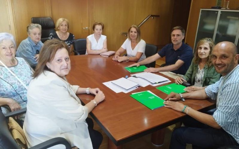 A AECC Porriño realizou 135 intervencións en 2022