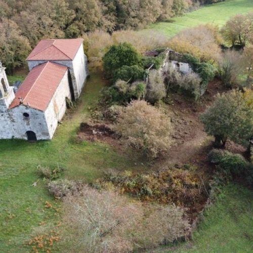 Sondaxes arqueolóxicas no mosteiro de San Xoán de Camba de Castro Caldelas