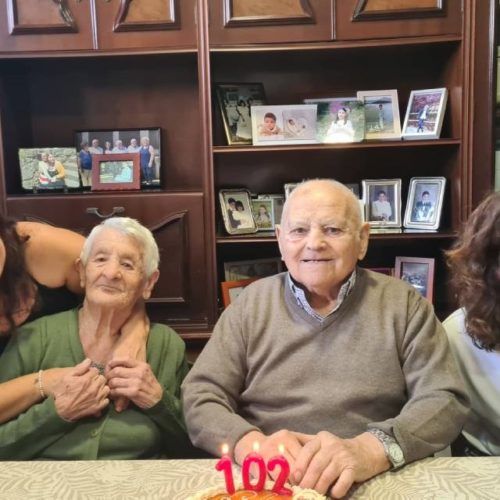 O “avó de Oia” cumpre 102 anos