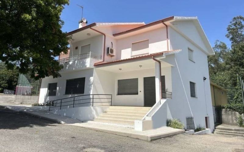 Finalizan as obras de mellora nas casas culturais de Salvaterra