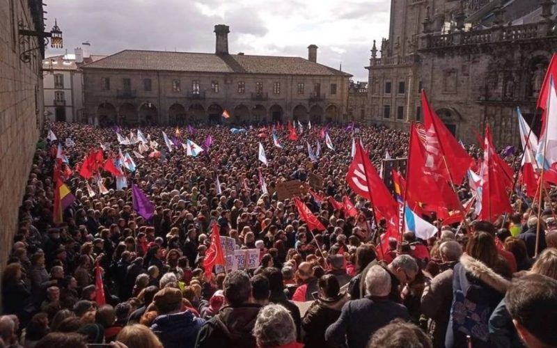 Colectivo Rexurdir Podemos Galicia sae en defensa da sanidade pública
