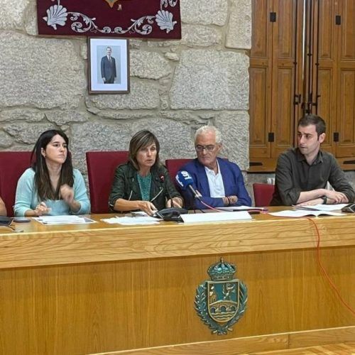 Goberno e oposición analizan os “100 primeiros días” de Nava Castro en Ponteareas