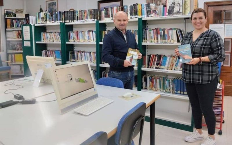 Colaboración entre o Concello do Covelo e o IES Val do Tea para acceso de libros en galego e castelán