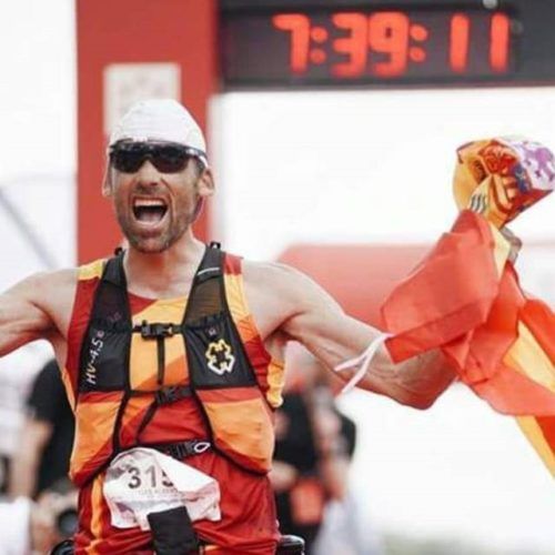 Charla-coloquio co triple Campión mundial de Trail Luis Alberto Hernando na Guarda