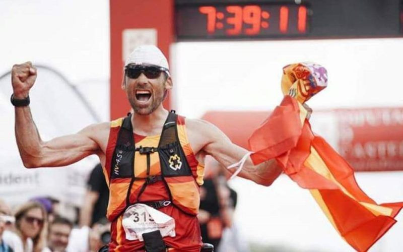 Charla-coloquio co triple Campión mundial de Trail Luis Alberto Hernando na Guarda