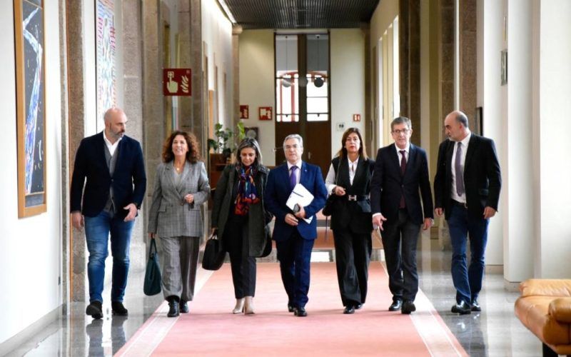 Deputación de Ourense presenta no Parlamento o seu orzamento