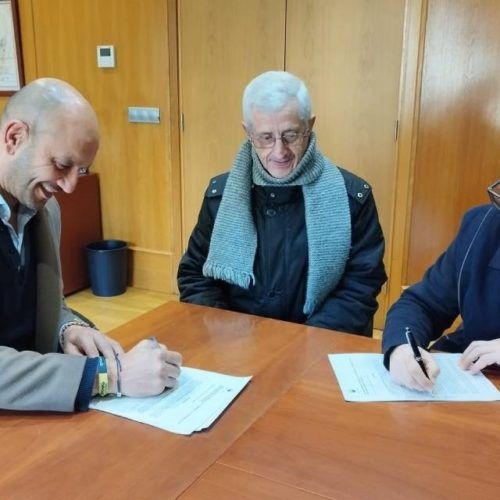 Concello do Porriño e Diócese de Tui-Vigo formalizan a cesión indefinida da Casa Cultural de Cans