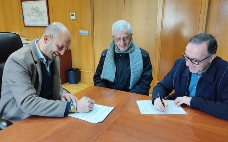 Concello do Porriño e Diócese de Tui-Vigo formalizan a cesión indefinida da Casa Cultural de Cans