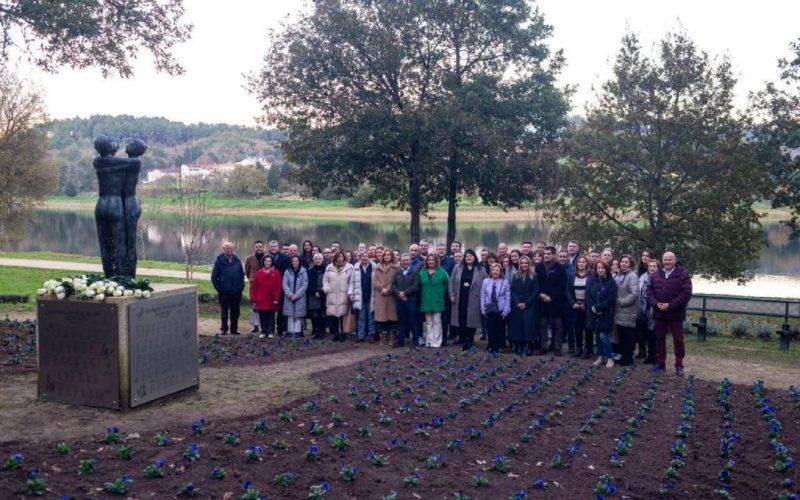 A Deputación de Ourense conmemora o 25 de novembro no Parque da Igualdade