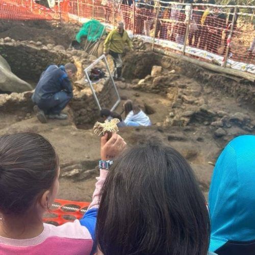 Alumnos de Salvaterra visitan os Castros de Soutolobre-Lourido