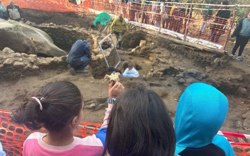 Alumnos de Salvaterra visitan os Castros de Soutolobre-Lourido