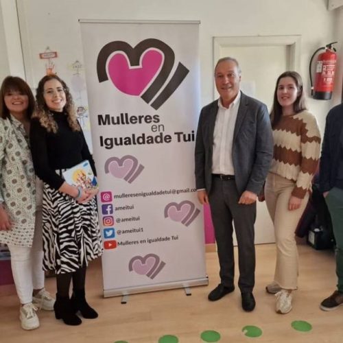 Campaña de sensibilización da Asociación Mulleres en Igualdade de Tui