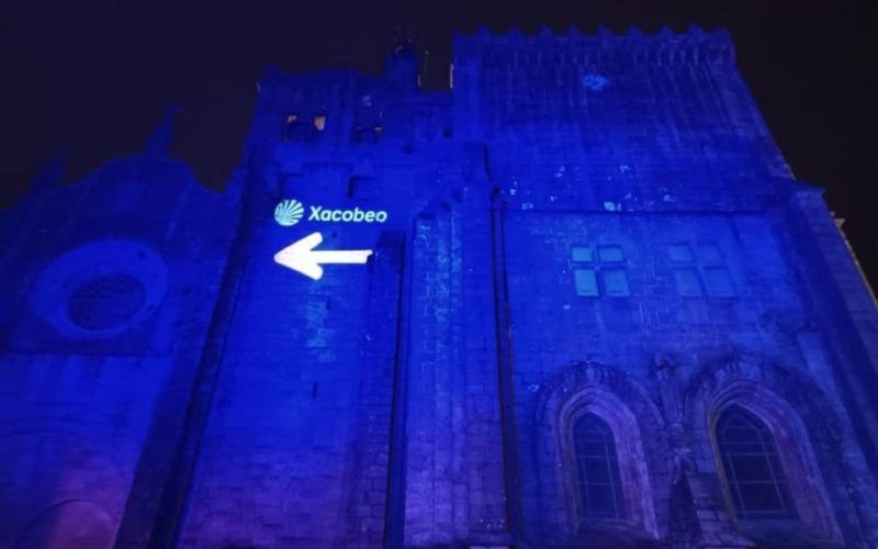 O Camiño de Santiago ilumina á Catedral de Tui