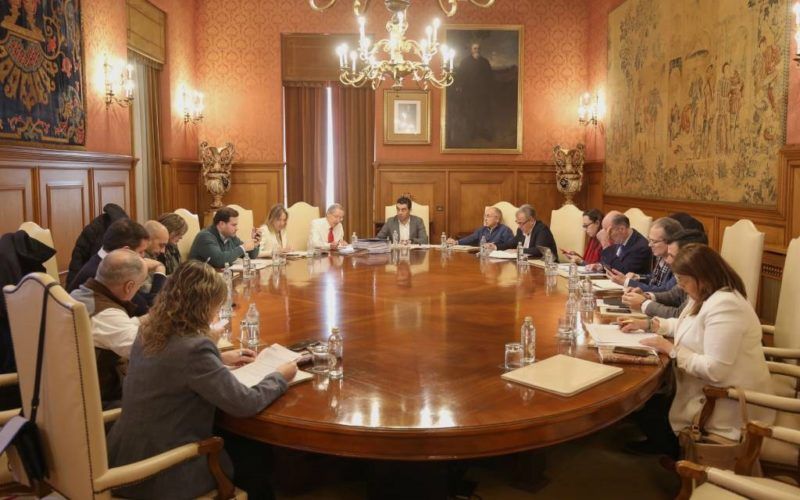 Deputación destina 3,7 M€ para políticas sociais en Concellos pontevedreses