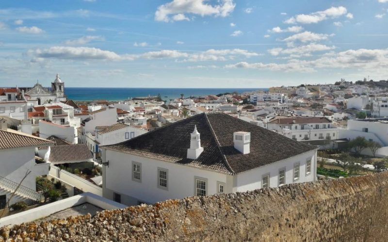Preço da vivenda para arrendar em Portugal subiu 20,4% em 2023