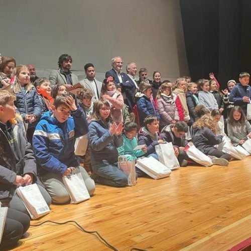 Estudantes de lingua galega celebraron o Día do Galego no Bierzo