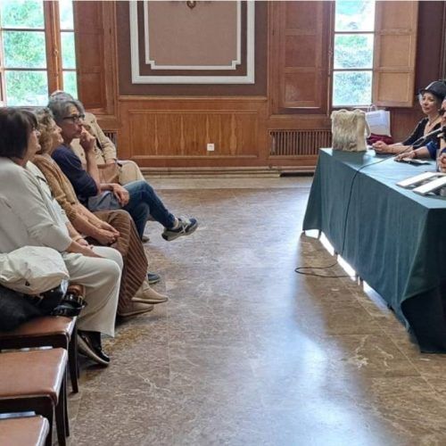Fernando Ferro presentou dous libros no Liceo de Ourense