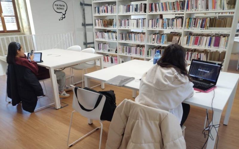 Biblioteca Municipal de Salvaterra reforza os seus horarios para exames ABAU e recuperación