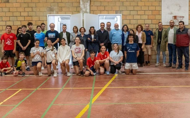 Tui inaugura os novos vestiarios do CEIP de Guillarei