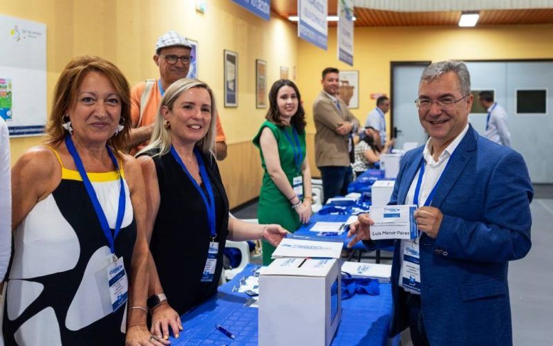 Luís Menor obtén o apoio do 93,74 % dos compromisarios para dirixir o Partido Popular de Ourense