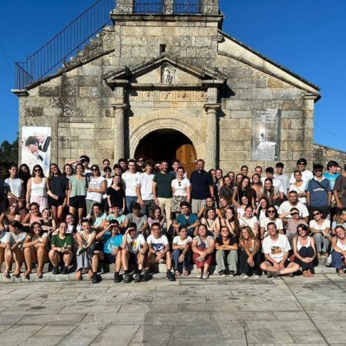 100 peregrinos madrileños inician en Salvaterra o Camiño Taverneiro