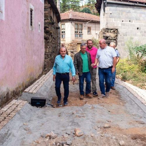 A Deputación de Ourense destina máis de 1,2M€ a Laza para obras e servizos