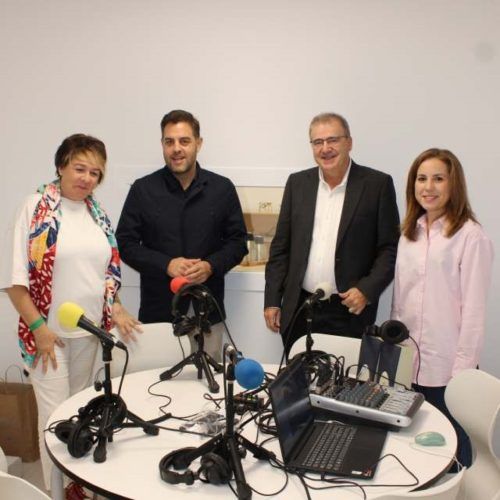 A Xunta de Galicia inviste preto de 40.000€ na sala de radio do CEIP O Couto