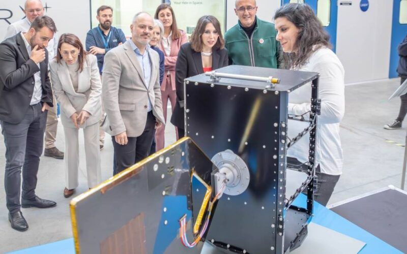 De Nigrán ao espacio con “Ossie”