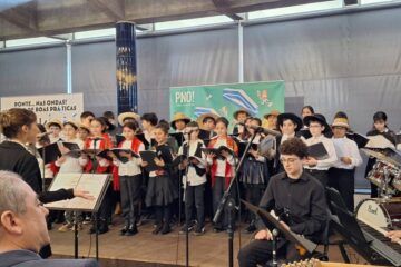 Unha homenaxe por 30 anos a prol do patrimonio inmaterial compartido galego-portugués