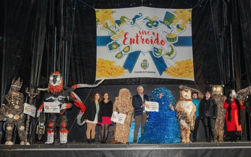 “O Vello Gruñón” e “A dama en azul” gañan os concursos de disfraces en Ponteareas