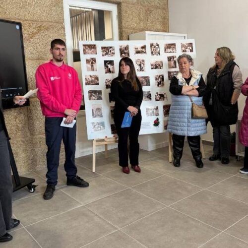Artistea acolle a exposición “Revive A Picaraña”