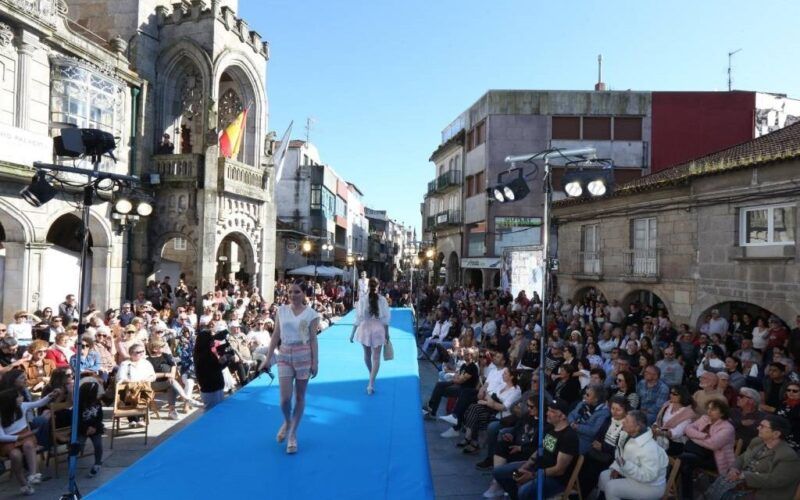 A moda e a música consolidan o éxito do III Fashion Weekend no Porriño