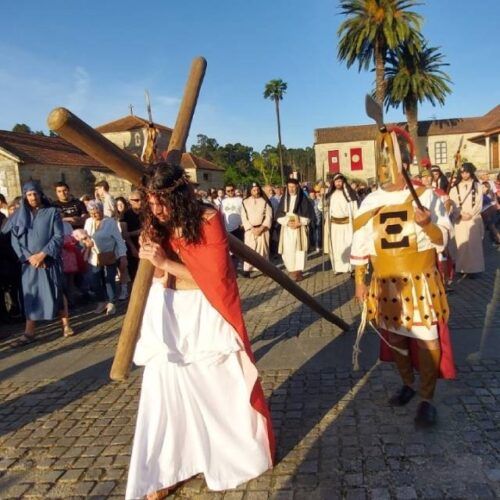 Viacrucis en Salvaterra