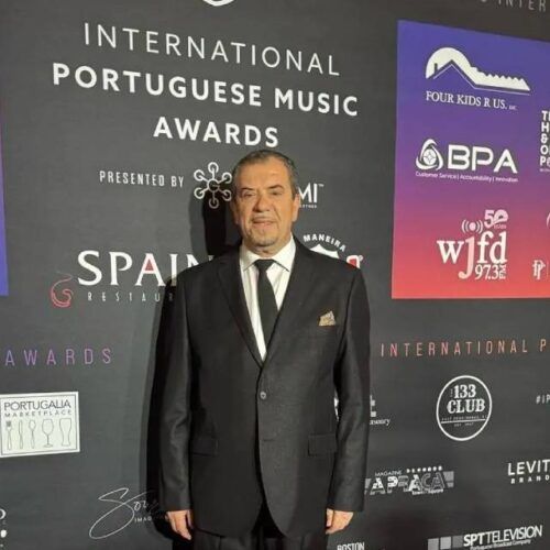 O músico vianense Augusto Canário, ‘Prémio Carreira Cultural Ambassador Award’ em EEUU