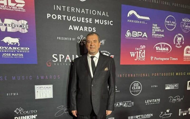 O músico vianense Augusto Canário, ‘Prémio Carreira Cultural Ambassador Award’ em EEUU