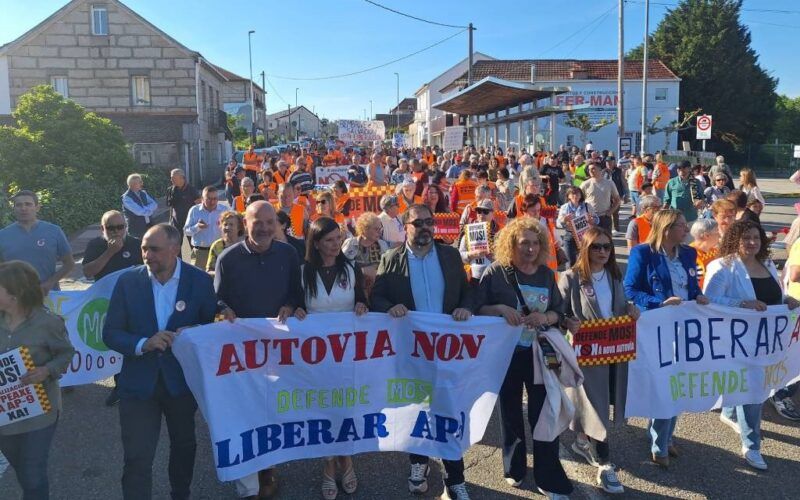 Mos sae á rúa contra o novo trazado da A-52 e pola liberación da peaxe da AP-9