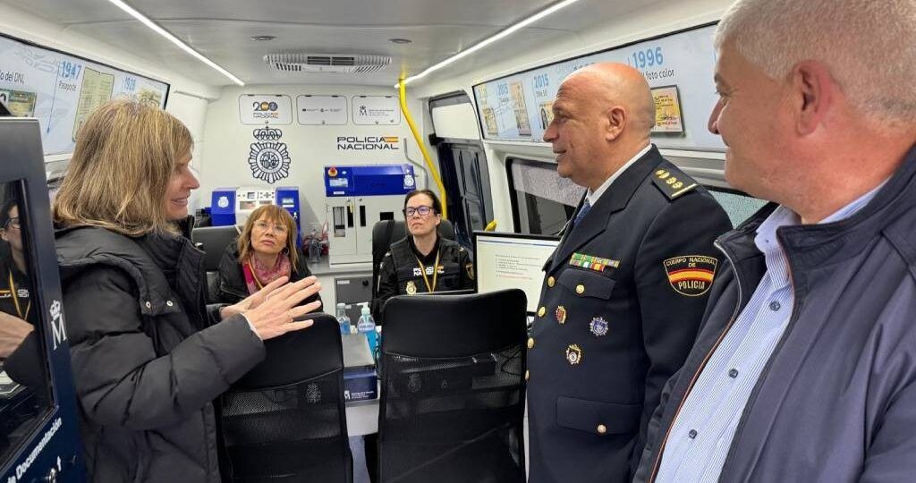 Expedición de DNI e Pasaporte instantáneo en Ponteareas