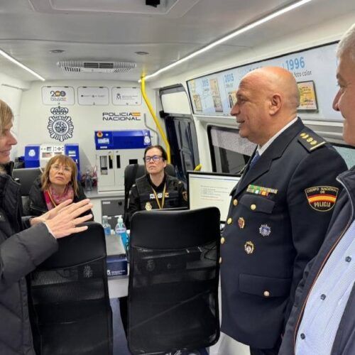 Expedición de DNI e Pasaporte instantáneo en Ponteareas