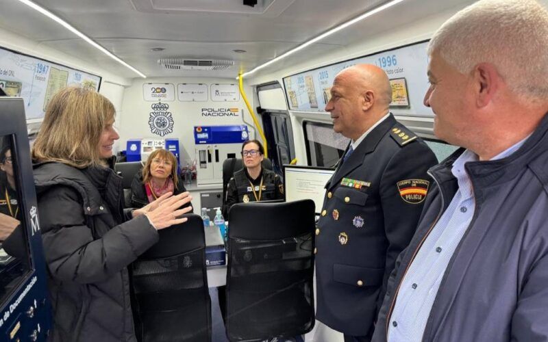Expedición de DNI e Pasaporte instantáneo en Ponteareas