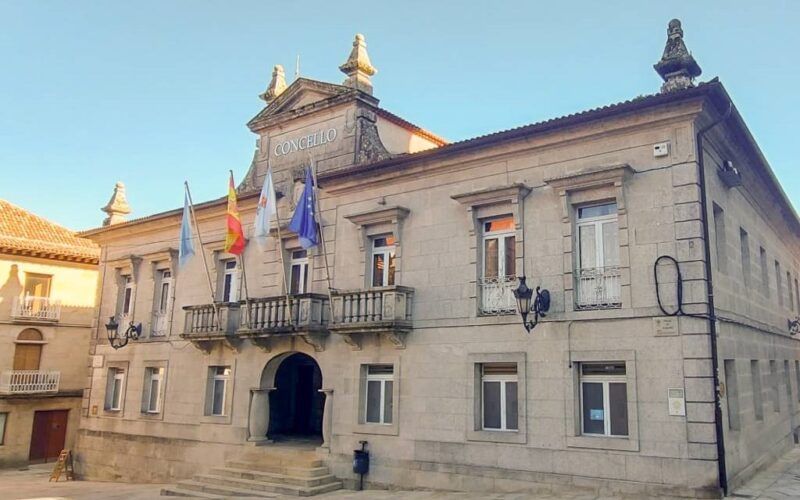 Tui presenta ante UNICEF a súa candidatura como Cidade Amiga da Infancia