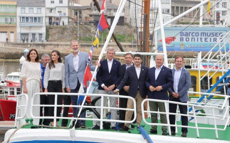 Os Reis de España de visita á localidade pesqueira de Burela