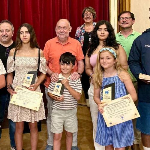 “Soños de Infancia”, libro de poesía presentado no Liceo de Ourense