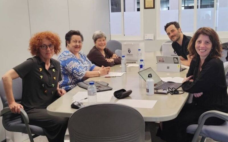 “Ponte…nas ondas!”, premio Rosalía de Castro da Lingua
