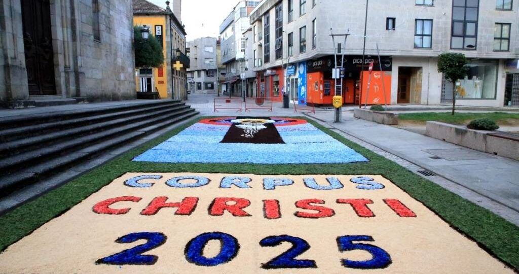 O Porriño celebra a tradición das alfombras florais do Corpus