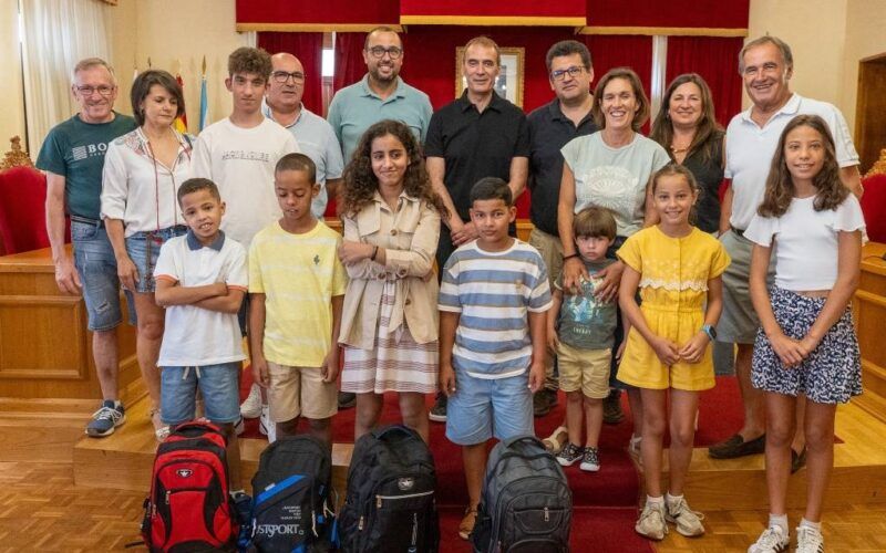 Tui e Mos renovan o seu compromiso cos nenos refuxiados saharauís