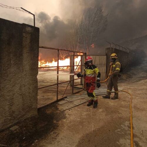 O Consorcio Provincial de Bombeiros de Lugo loita contra os lumes de Ourense