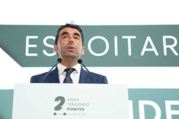 “Pasamos dunha Deputación con política do muro a unha de tender pontes”